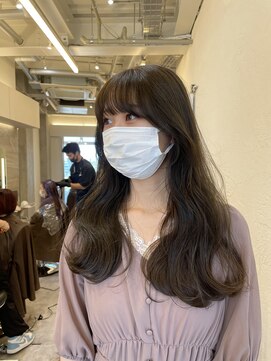 アナ ラーナ(Anna Lanna) 柔らかグレージュヘアー