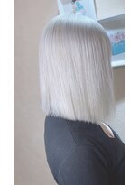 レアナ バイ ニーナ(Leana by NINA)&nbsp;#ブリーチ#ホワイト