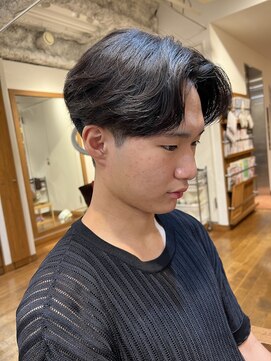 エクリ 麻布十番(equri) ニュアンスパーマセンターパート