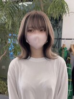 シェルハ(SHELHA)&nbsp;インナーカラー くびれヘア ブリーチ ミルクティーベージュ