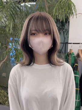 シェルハ(SHELHA) インナーカラー くびれヘア ブリーチ ミルクティーベージュ