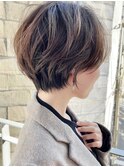 小顔ヘアふんわりショート簡単スタイリングブリーチなしカラー