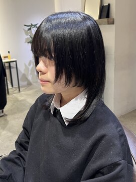 グラッド(GLAD.) ショートウルフカットミディアムウルフ顔まわりレイヤーカット