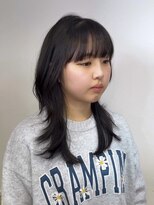 カミケン 黒岩店　kamiken・ 動きのある海外風ミディアムレイヤーカット【カミケン黒岩店】
