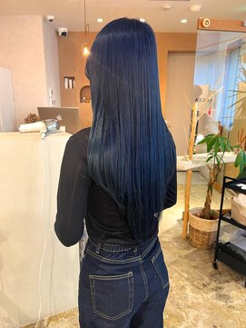 ユッカ 梅田(YUCCA) 【 YUCCA 】大人可愛い20代30代40代ロング/ブルブラック