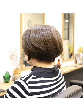 テイラー(TAILOR) ショートボブ骨格補正大人ボブ癖の強い襟足石川町