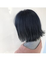 テクライズ 豊橋店(TECHRISE) 外ハネ切りっぱなしボブ×ネイビーコバルトブルー