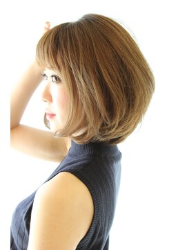 レウナ 外苑前(Reuna) 30代40代人気 お手入れ簡単丸みが可愛いボブ