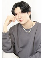 シロフ シブヤ(shirof shibuya) メンズ人気No.1韓国風「ナチュラルセンターパート」