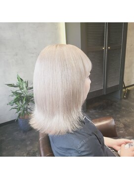 ナイン(N INE.) ホワイトカラー☆