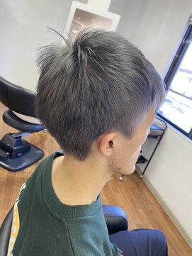 ループ ヘアー(LOOPhair) ブリーチオンカラー　ショートスタイル