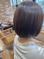 ヴィサージュクルー(VISAGE crew) 艶カラー×ボブデザイン