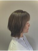 ミディアムグレージュヘア