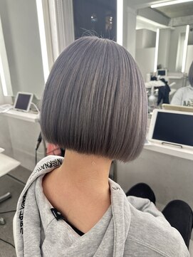 イロウ 山口どうもん店(IROW) ワンレンボブ ブリーチカラー グレー ダブルカラー  　【山口】