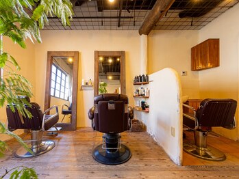 ナイス ヘアー(Hair)の写真/《守る縮毛矯正》上質の酸性ストレートで、髪への負担を最小限に抑えながら理想のツヤ髪に導きます。