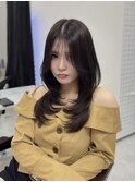 小顔ロングレイヤーカット顔周り冬グレージュカラー透明感カラー
