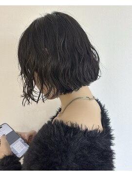 シン フルリール(Shin fleurir) ぱつっとボブ×パーマ