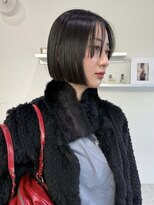 ステン(sten)&nbsp;黒髪ダークグレージュ切りっぱなしボブ