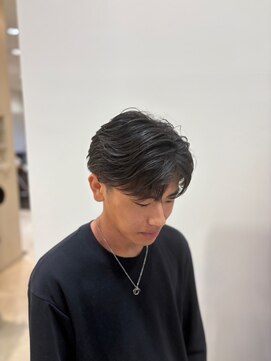 トイロ(toiro) シャドウパーマツイストスパイラルパーマフェザーパーマ30代