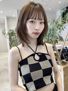 アース コアフュールボーテ 諏訪店(EARTH coiffure beaute) ベージュミディアムレイヤー_顔周りレイヤー_グレージュカラー