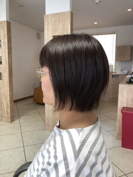 レゴヘアー(LEGO HAIR) 前下がりボブ