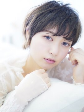 エクラ 宝塚逆瀬川(e'clat) ふわっと無造作な動きの甘辛ショート