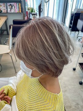 ジュノ イオン鹿児島店(Juno) ショート×ベージュ
