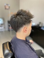 ニーキュウヨン バーバーズストア(294 BARBER's Store) スキンフェード×アップバング