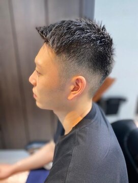 バーバーバー 四谷(BARBER-BAR) 大人の刈り上げスタイル