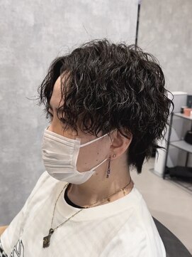 アビー(ABEY) 波打ちツイストスパイラルセンターパート