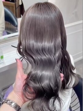 ラ ブレス 梅田茶屋町(LaBless) 透明感/ツヤグレー/LaBless/りくと[大人可愛い 20代 30代 40代]