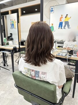 トリニティ 本厚木(trinity) 暖色ミルクティー/外はねミックス巻き/本厚木