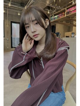 イミ(imi) 顔周りレイヤーカット/透明感カラー/登戸/向ヶ丘遊園