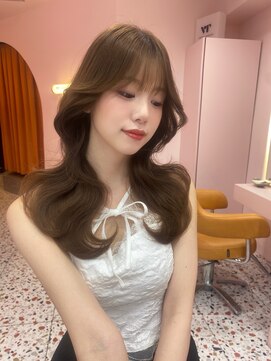 ボタン シブヤ(VOTAN SHIBUYA) ベージュ/韓国ヘア/渋谷/レイヤー/顔まわり/前髪