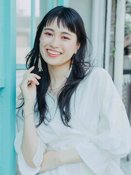 カルム(Calm) 外国人風ナチュラルロングウェーブ