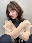 くびれ顔まわりレイヤー外ハネ韓国風ヘア