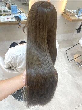 エル 新小岩(elu) ☆オリーブベージュで透明感たっぷりの明るめカラー☆