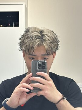 ルーストデラックス 京都河原町三条(ROOST dx) ブロンドエンドカラー