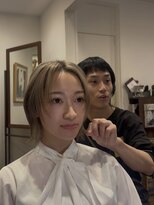 ヘアーサロンテン モトアザブ(hair salon Ten motoazabu)&nbsp;レイヤーカット/小顔に見せるヘア/シルバーベージュ/麻布十番