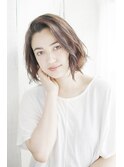大人ガーリーミディアムレイヤー似合わせカットダークアッシュ34