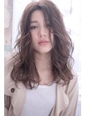 ロブノーブルクラシカルバイヤージュパーマミディ