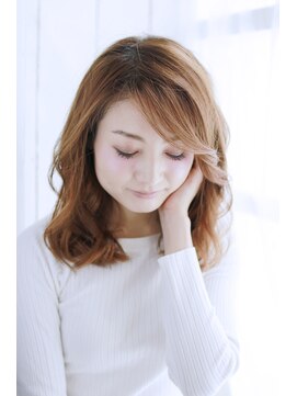 トランクイル サフリック(TRAN9UIL safric) 20代・30代・40代　艶っぽ大人ロング