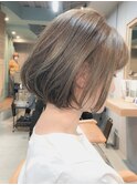 耳かけボブでバッサリイメチェンくすみベージュ◎30代40代50代