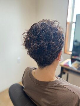 ヘアブロス(hair BROS) クセを活かしたショートスタイル！