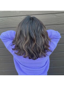 エフパレードシーサイド(F.PARADE seaside) 脱白髪染めハイライト