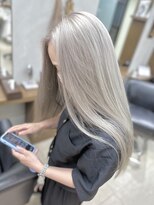 ディア(.eer)&nbsp;ホワイティアッシュ/プラチナグレージュ/ケアブリーチ/南船場