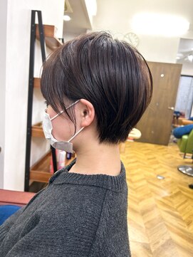 ハロー(...Hello) 耳かけショート ハンサムショート