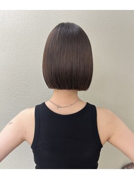 アイドットプラスサッポロ 札幌(i.+SAPPORO) ラインで魅せる、360度美人ボブ