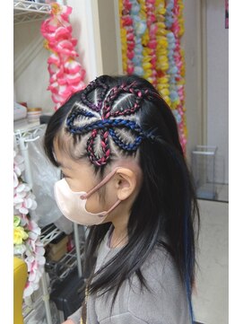 エクステ専門店ミキ 横浜店(MIKI) 花型コーンロウ★キッズ学生ダンス★トレンドカラーエクステ