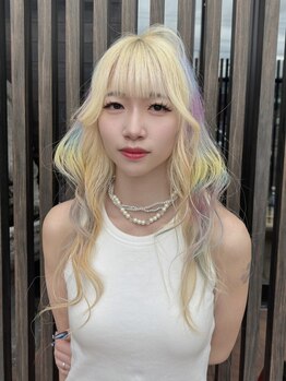 フサ(Fusa)の写真/カラーと組み合わせたミディアム～ロングスタイルが人気♪〔ミディアム/ダブルカラー/ブリーチ〕